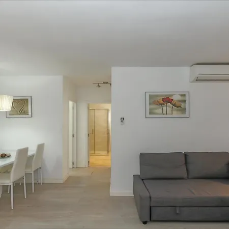 Alva Lloretholiday *