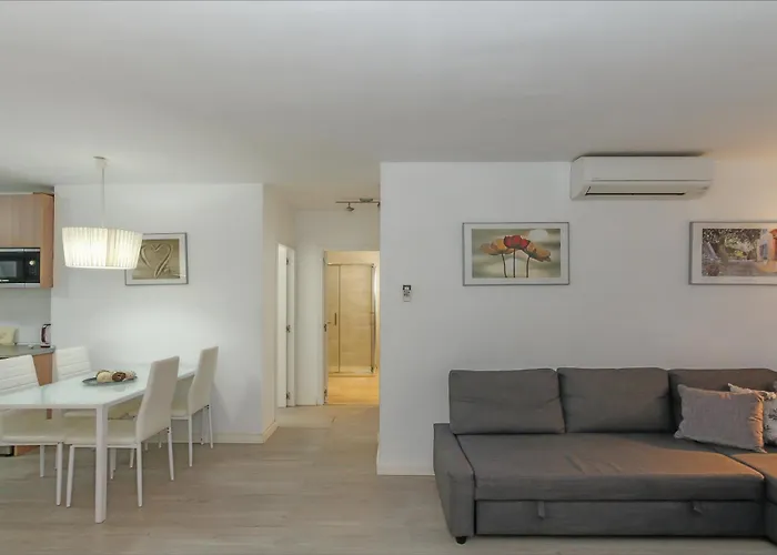 Alva Lloretholiday *